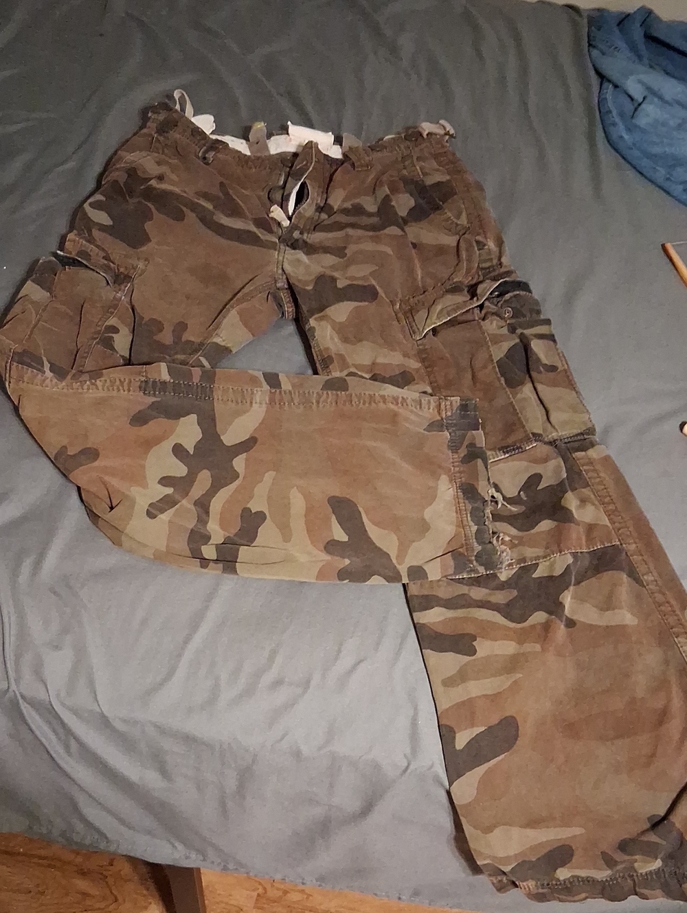 GAP Men's Camouflage Cargo Pants - Brown/Green Camo - Picture 1 of 5